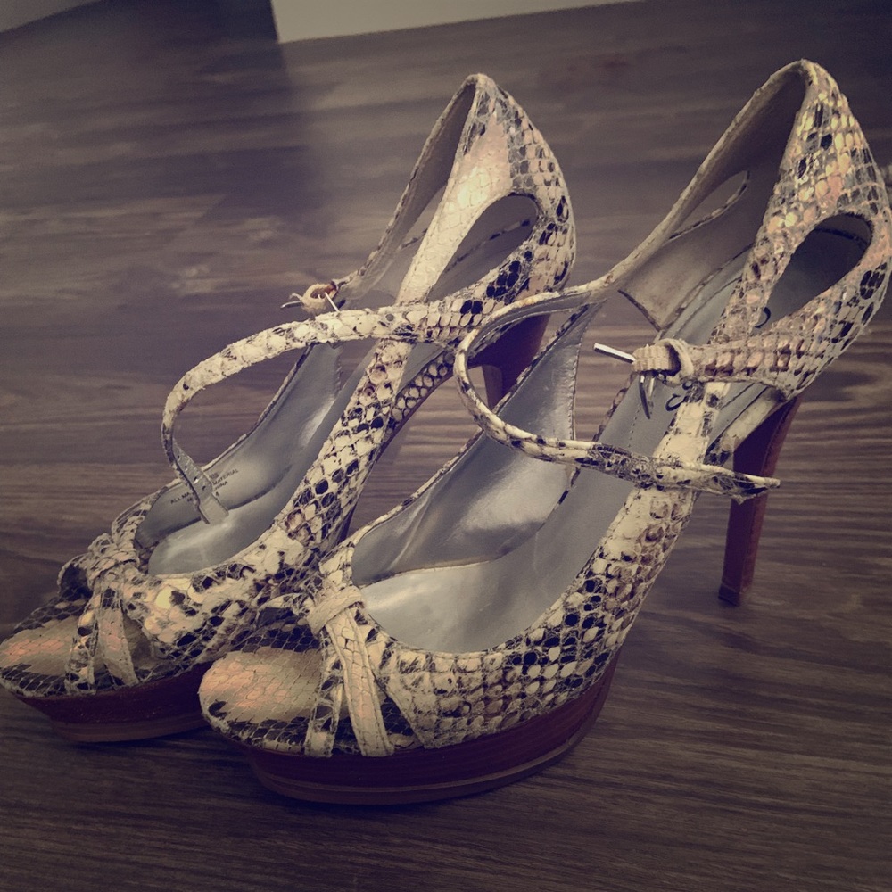 Guess Heels